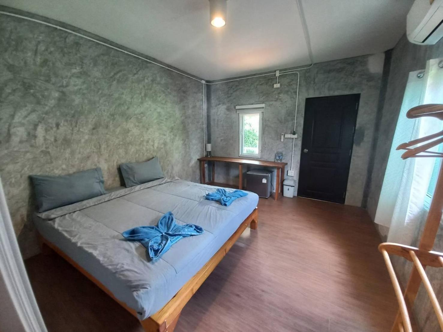 Pd Guesthouse Ko Kut Екстериор снимка